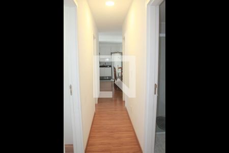 Corredor de apartamento à venda com 3 quartos, 87m² em Jardim Flor da Montanha, Guarulhos