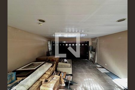 Garagem de casa à venda com 3 quartos, 289m² em Granja Julieta, São Paulo