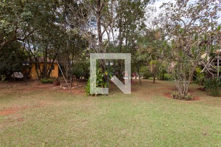 Quintal de casa de condomínio à venda com 3 quartos, 263m² em Brumadinho, Brumadinho