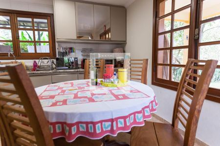 Cozinha de casa de condomínio à venda com 3 quartos, 263m² em Brumadinho, Brumadinho