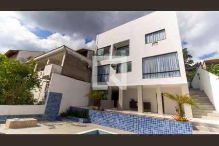 Área Externa de casa à venda com 4 quartos, 240m² em Matapaca, Niterói