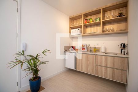Cozinha de apartamento para alugar com 1 quarto, 33m² em Jardim das Acacias, São Paulo
