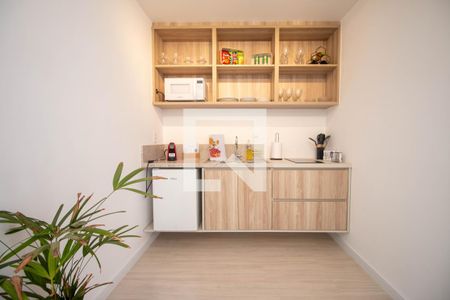 Cozinha de apartamento para alugar com 1 quarto, 33m² em Jardim das Acacias, São Paulo
