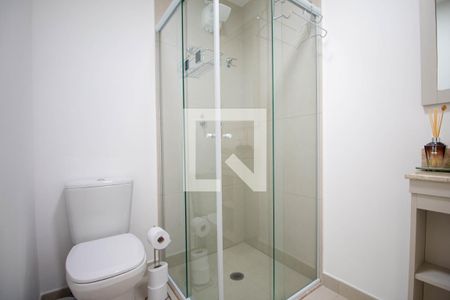 Banheiro de apartamento para alugar com 1 quarto, 33m² em Jardim das Acacias, São Paulo