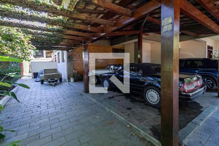 Garagem de casa à venda com 7 quartos, 2000m² em Pampulha, Belo Horizonte