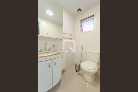 Banheiro de apartamento para alugar com 1 quarto, 30m² em Jardim Paulista, São Paulo