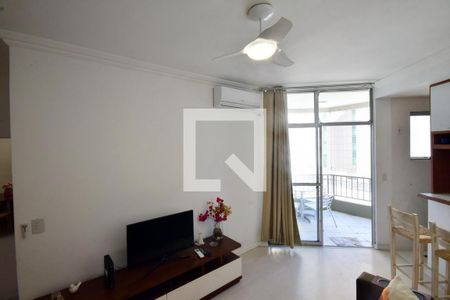 Sala de apartamento para alugar com 1 quarto, 51m² em Barra da Tijuca, Rio de Janeiro