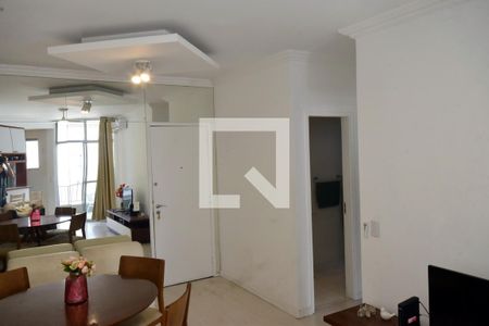 Sala de apartamento para alugar com 1 quarto, 51m² em Barra da Tijuca, Rio de Janeiro