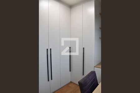 Quarto 1 de apartamento para alugar com 2 quartos, 66m² em Centro, Curitiba