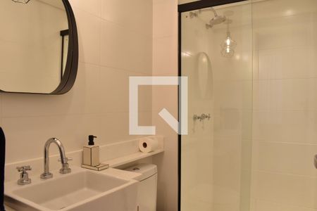 Banheiro Social de apartamento à venda com 2 quartos, 66m² em Centro, Curitiba