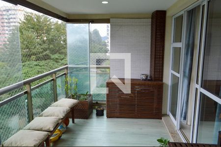 Varanda de apartamento à venda com 4 quartos, 110m² em Jacarepaguá, Rio de Janeiro