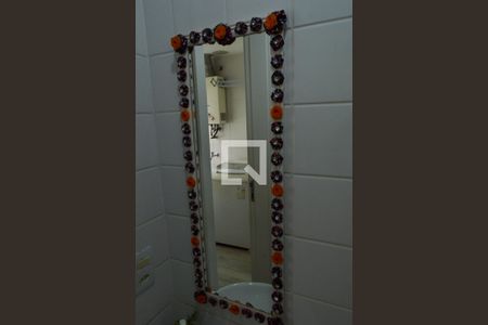Banheiro de serviço de apartamento à venda com 4 quartos, 110m² em Jacarepaguá, Rio de Janeiro