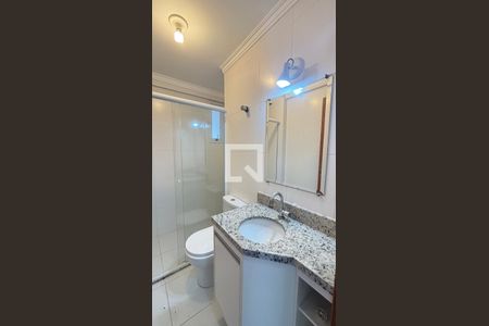 Banheiro de apartamento à venda com 2 quartos, 60m² em Campestre, Santo André