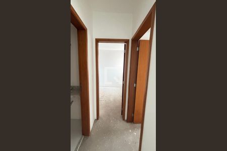 Corredor de apartamento à venda com 2 quartos, 60m² em Campestre, Santo André