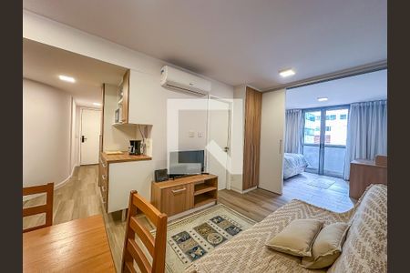 Sala de kitnet/studio para alugar com 1 quarto, 45m² em Lapa, Rio de Janeiro