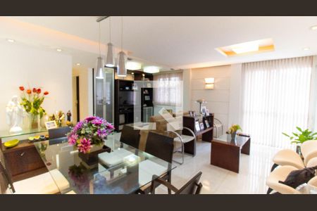 Sala de apartamento à venda com 2 quartos, 120m² em Icaraí, Niterói