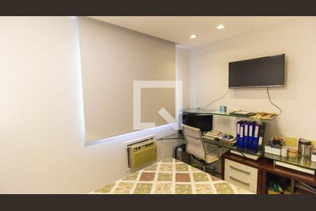 Quarto de apartamento à venda com 2 quartos, 120m² em Icaraí, Niterói