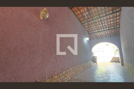 Garagem de casa à venda com 4 quartos, 300m² em Fonte Grande, Contagem