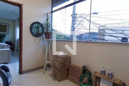 Quarto de Serviço de casa à venda com 3 quartos, 837m² em Centro, Nova Lima