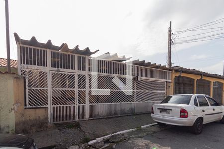 Fachada de casa à venda com 3 quartos, 120m² em Centro, Osasco