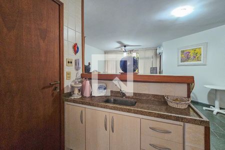 Cozinha de apartamento para alugar com 4 quartos, 90m² em Loteamento Joao Batista Juliao, Guarujá