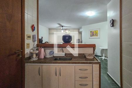 Cozinha de apartamento para alugar com 4 quartos, 90m² em Loteamento Joao Batista Juliao, Guarujá