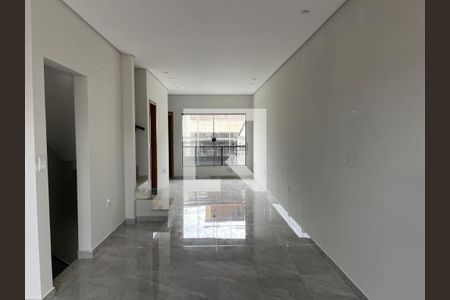 Casa à venda com 3 quartos, 103m² em Vila Carrão, São Paulo