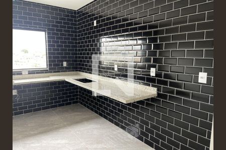 Casa à venda com 3 quartos, 103m² em Vila Carrão, São Paulo