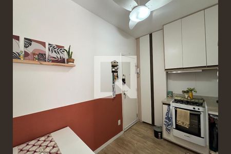 Cozinha de apartamento à venda com 1 quarto, 23m² em Botafogo, Rio de Janeiro