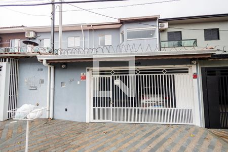 Fachada de casa à venda com 2 quartos, 75m² em Jardim Ana Maria, Santo André