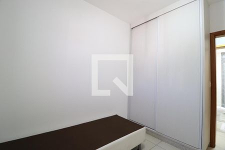 Quarto de apartamento para alugar com 2 quartos, 58m² em Daniel Fonseca, Uberlândia