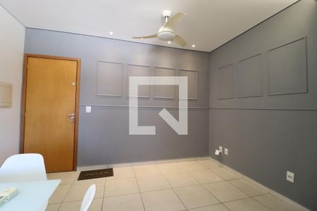 Sala de apartamento para alugar com 2 quartos, 58m² em Daniel Fonseca, Uberlândia