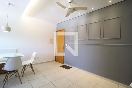 Sala de apartamento para alugar com 2 quartos, 58m² em Daniel Fonseca, Uberlândia