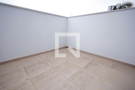 Quintal de apartamento à venda com 2 quartos, 98m² em Vila Eldizia, Santo André