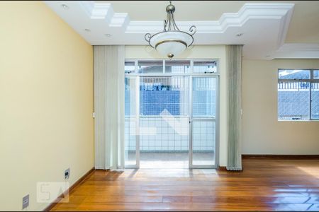 Apartamento à venda com 4 quartos, 240m² em Padre Eustáquio, Belo Horizonte