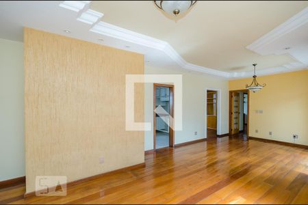 Apartamento à venda com 4 quartos, 240m² em Padre Eustáquio, Belo Horizonte