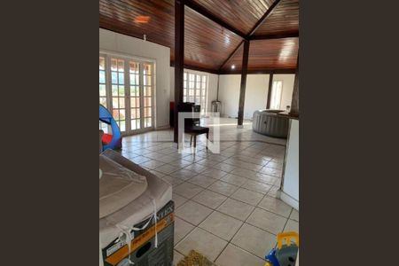 Casa à venda com 5 quartos, 300m² em Engenho do Mato, Niterói