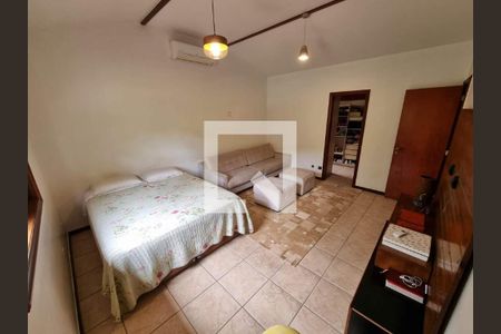 Casa à venda com 4 quartos, 211m² em Badu, Niterói