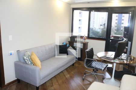 Sala de TV de apartamento à venda com 4 quartos, 220m² em Santo Antônio, São Caetano do Sul