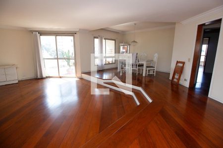 Sala de apartamento à venda com 3 quartos, 189m² em Vila Suzana, São Paulo