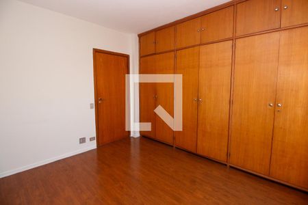 Quarto 1 de apartamento à venda com 3 quartos, 189m² em Vila Suzana, São Paulo