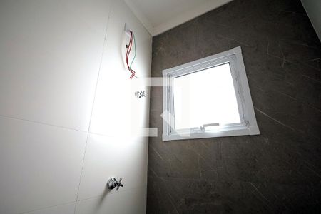 Banheiro de apartamento à venda com 2 quartos, 100m² em Vila Eldizia, Santo André