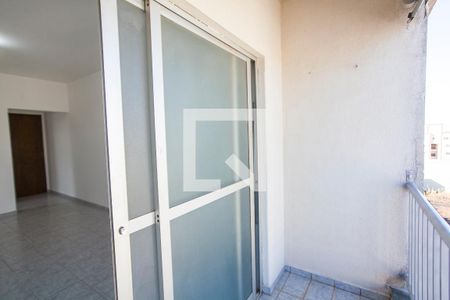 Varanda de apartamento para alugar com 2 quartos, 56m² em Segismundo Pereira, Uberlândia
