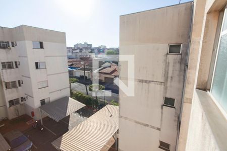 Vista do Quarto 1 de apartamento para alugar com 2 quartos, 56m² em Segismundo Pereira, Uberlândia