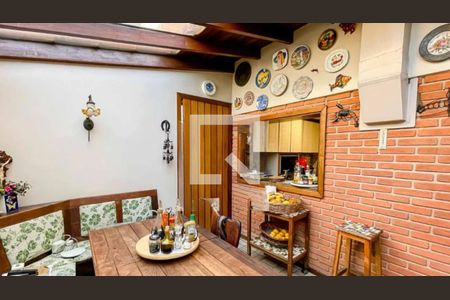 Casa à venda com 4 quartos, 500m² em Jardim Sao Bento, São Paulo