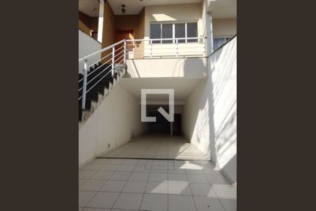 Casa à venda com 3 quartos, 300m² em Vila Granada, São Paulo