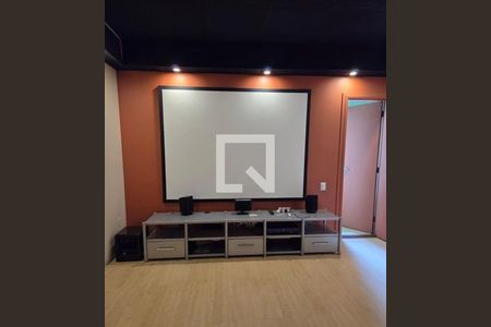 Casa à venda com 3 quartos, 303m² em Chácara Seis de Outubro, São Paulo