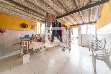 Área comum de casa à venda com 3 quartos, 280m² em Vila Palmares, Santo André
