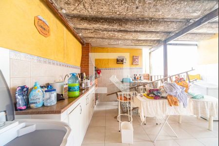 Área comum de casa à venda com 3 quartos, 280m² em Vila Palmares, Santo André