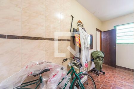 Closet do quarto 3 de casa à venda com 3 quartos, 280m² em Vila Palmares, Santo André